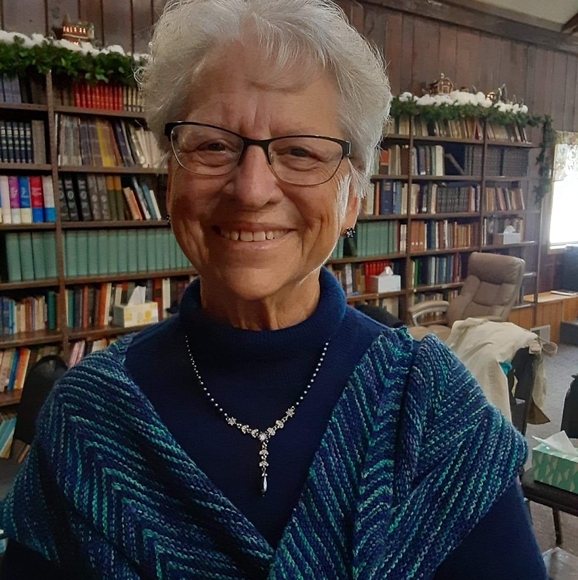 Meet your Posher, Sandi - Picture 1 of 1